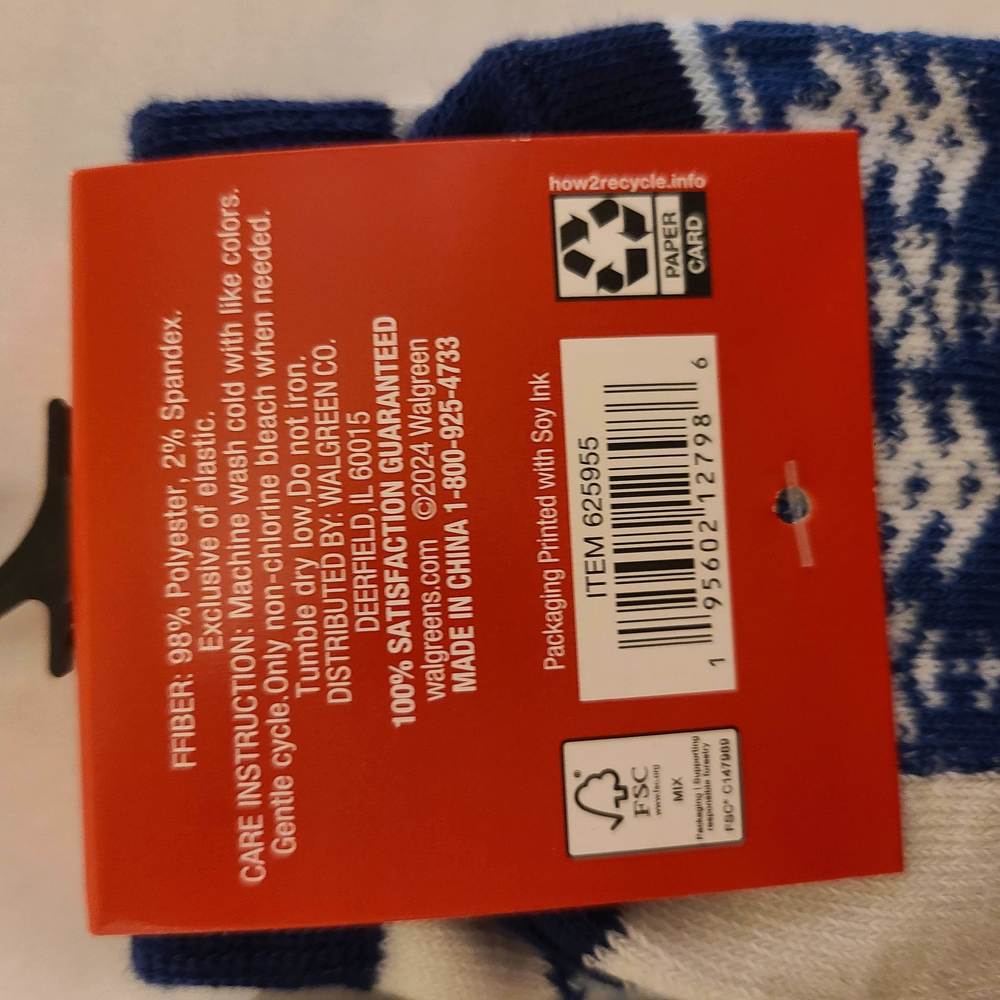2 PAIR SNOWFLAKE/TREE WINTER SOCKS - Picture 3 of 4
